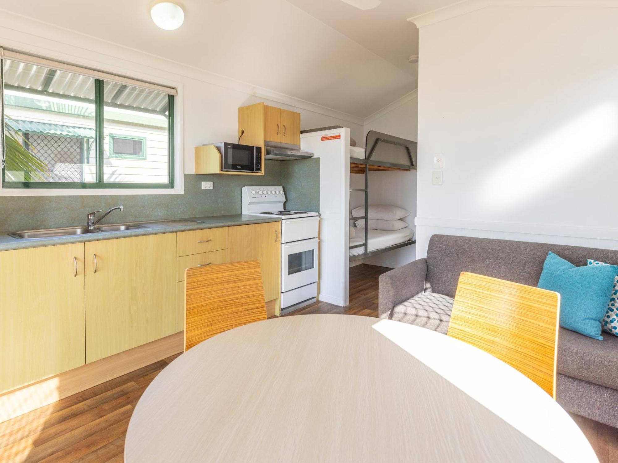 Nrma Bowen Beachfront Holiday Park Værelse billede